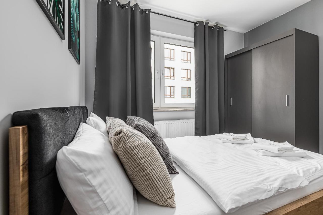 Premium Apartments New Town Private Parking Included 什切青 外观 照片